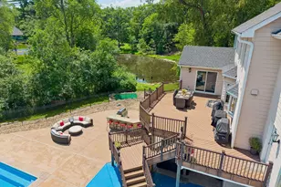 2012 Pine Ridge Dr, West Saint Paul, MN 55118 - Photo 2