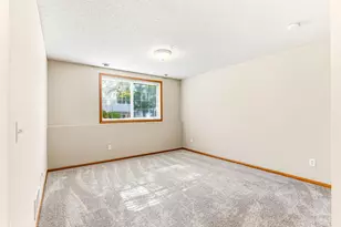 880 Ledgestone Dr, Mahtomedi, MN 55115 - Photo 34