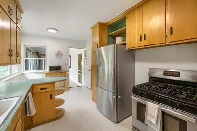 987 Chippewa Avenue, Mendota Heights, MN 55118 - Photo 12