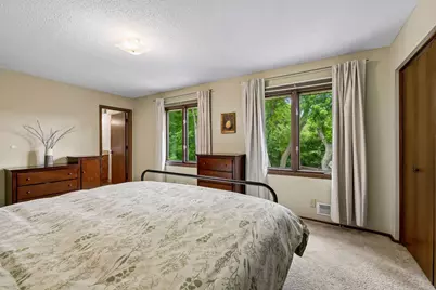 7840 W 100th Street, Bloomington, MN 55438 - Photo 26