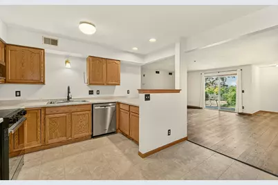1919 Deerhaven Lane NE #12, Rochester, MN 55906 - Photo 10