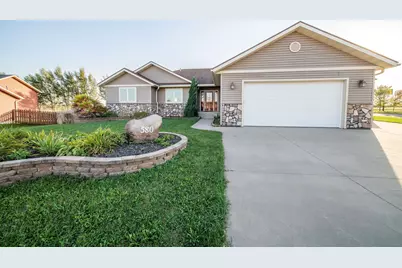 580 Canyon Lane NW, Eyota, MN 55934 - Photo 2