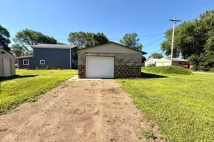 715 5th St NE, Little Falls, MN 56345 - Photo 6