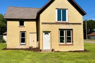 715 5th St NE, Little Falls, MN 56345 - Photo 2