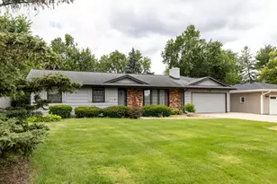 2309 W 95th St, Bloomington, MN 55431 - Photo 2