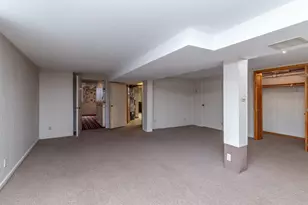 2309 W 95th St, Bloomington, MN 55431 - Photo 28