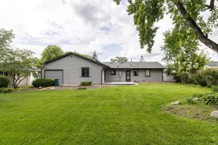 2309 W 95th St, Bloomington, MN 55431 - Photo 52