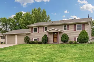 10424 Zion St NW, Coon Rapids, MN 55433 - Photo 4