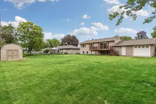 10424 Zion St NW, Coon Rapids, MN 55433 - Photo 40
