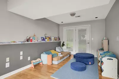 2432 Henslow Court N, Oakdale, MN 55128 - Photo 20