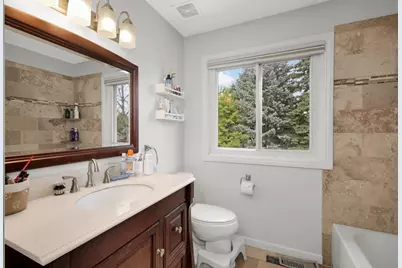 2432 Henslow Court N, Oakdale, MN 55128 - Photo 14