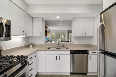 826 Summit Avenue, Minneapolis, MN 55403 - Photo 14