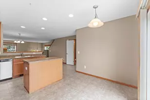 868 Ledgestone Dr, Mahtomedi, MN 55115 - Photo 18