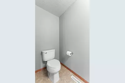 868 Ledgestone Drive, Mahtomedi, MN 55115 - Photo 22