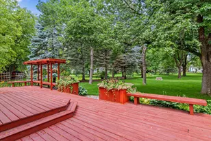 8441 W Lake Dr, Chanhassen, MN 55317 - Photo 24
