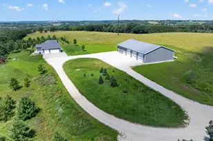 5490 Collegeview Rd E, Rochester, MN 55904 - Photo 2