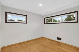 89 Flandrau Pl, Saint Paul, MN 55106 - Photo 12