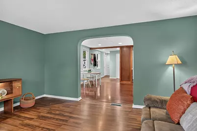 568 Western Avenue N, Saint Paul, MN 55103 - Photo 4