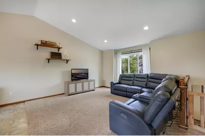 1108 Mulberry Avenue NE, Montgomery, MN 56069 - Photo 6