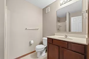 2061 Winterberry Ln, Shakopee, MN 55379 - Photo 34