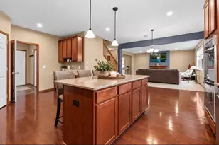 2061 Winterberry Ln, Shakopee, MN 55379 - Photo 14