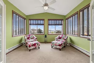 2061 Winterberry Ln, Shakopee, MN 55379 - Photo 14