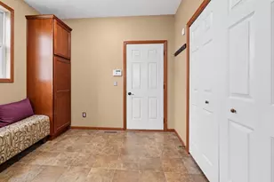 2061 Winterberry Ln, Shakopee, MN 55379 - Photo 10
