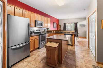 2033 Poppy Drive, Chanhassen, MN 55317 - Photo 12