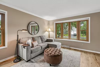 900 Nina Court, Mendota Heights, MN 55118 - Photo 8