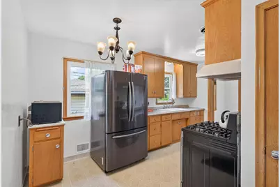 6801 Orchard Avenue N, Brooklyn Center, MN 55429 - Photo 8