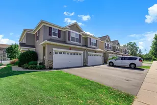 332 Orendorff Way NE, Columbia Heights, MN 55421 - Photo 4