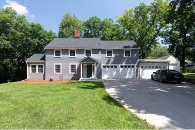 1319 Oakwood Avenue, Menomonie, WI 54751 - Photo 2