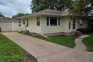 1859 W 4th St, Winona, MN 55987 - Photo 2