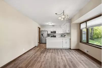 916 Whitney Drive, Apple Valley, MN 55124 - Photo 6