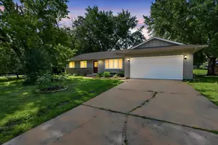 916 Whitney Dr, Apple Valley, MN 55124 - Photo 1