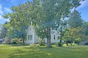 1213 Jefferson St S, Wadena, MN 56482 - Photo 2