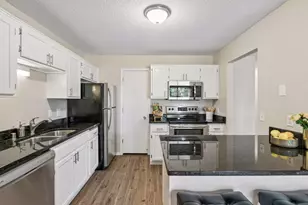 6260 Magda Dr, Maple Grove, MN 55369 - Photo 10