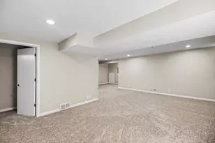 234 Cambria Ct, Woodbury, MN 55125 - Photo 14