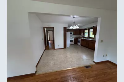 2140 Bush Avenue E, Saint Paul, MN 55119 - Photo 10