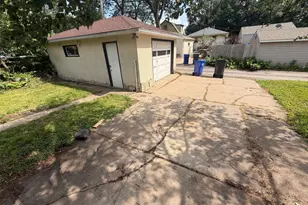 2140 Bush Ave E, Saint Paul, MN 55119 - Photo 4