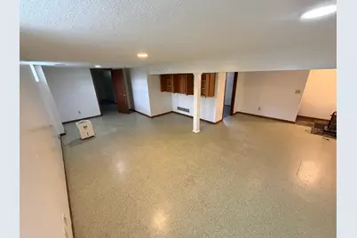 2140 Bush Avenue E, Saint Paul, MN 55119 - Photo 14