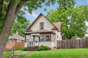 992 Bellows St, West Saint Paul, MN 55118 - Photo 2