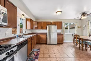 992 Bellows St, West Saint Paul, MN 55118 - Photo 6