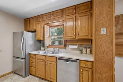 1171 Shryer Avenue W, Roseville, MN 55113 - Photo 10