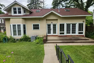 1434 Hythe St, Saint Paul, MN 55108 - Photo 2