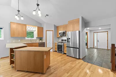 13593 Embry Way, Apple Valley, MN 55124 - Photo 4
