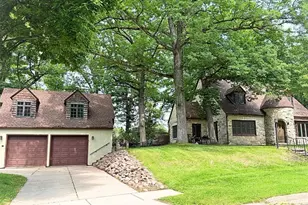 910 Oakwood Blvd, Menomonie, WI 54751 - Photo 1