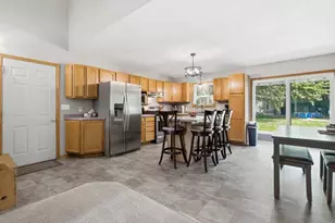 512 19th St N, Menomonie, WI 54751 - Photo 6