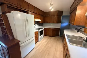 2597 Southlawn Dr, Maplewood, MN 55109 - Photo 10