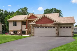 878 Kelly St, Lino Lakes, MN 55014 - Photo 2